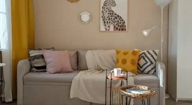 Komfortnaya V Tsentre Flat, Prenota Appartamento Hotel a Pskov Region con parcheggio, Parcheggio