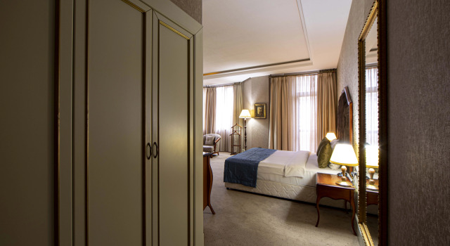 Двухместный номер Делюкс Sapphire Inn Hotel