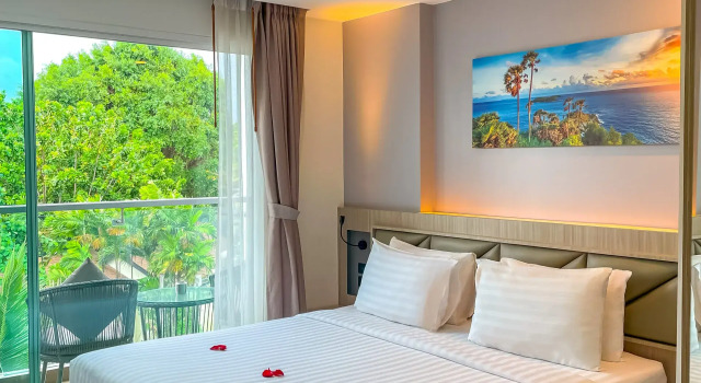 Двухместный номер Deluxe с балконом и с видом на город Clarian Hotel Beach Patong