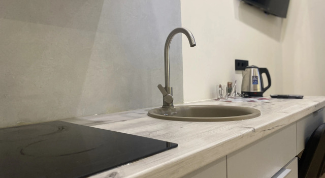 Superior Dvoulůžkový s manželskou postelí Apartmán ApartAvia Hotel