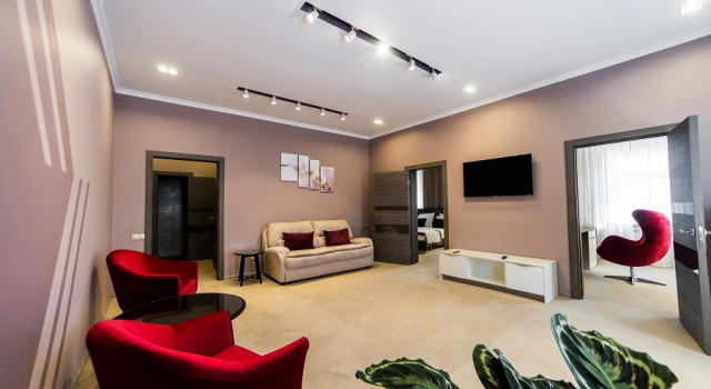 Двухместный люкс 3 room No. 503 Гостиничный Комплекс Надежда