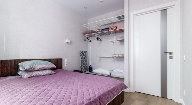 Sovremennaya Kv Formata 1 + V Zhk Serdtse Sibiri Flat, Prenota Appartamento Hotel a Tyumen Region con parcheggio, Parcheggio