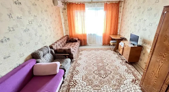 Квартира Просторная Трёхкомнатная