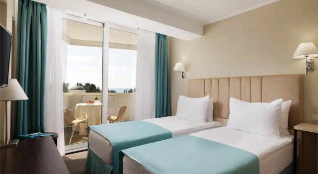 Двухместный номер Смежный (Connected room) с балконом Sea Galaxy Hotel Congress & Spa