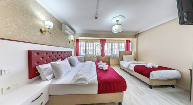 Трёхместный номер Superior Cihangir Palace Hotel