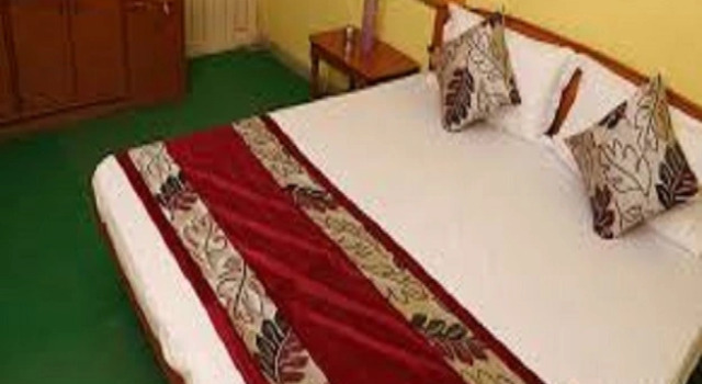 Номер Deluxe Отель Shree Shantinath Palace by Sky Stays
