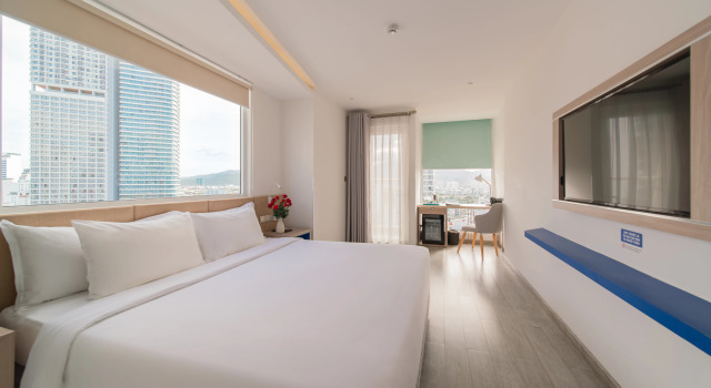 Люкс с балконом и с красивым видом из окна Les Cham Hotel