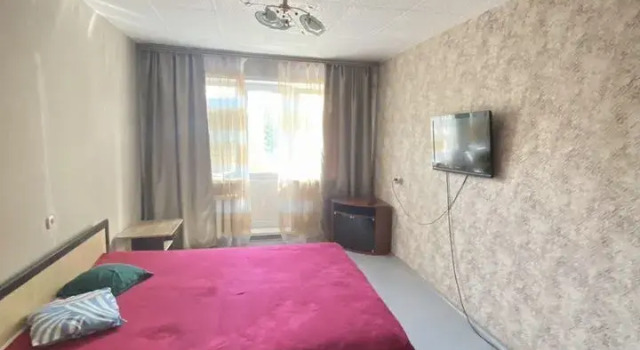 Na Komarova 14 Flat, Rezerwuj Apartament Hotele w Republika Komi z parkingiem, Parking