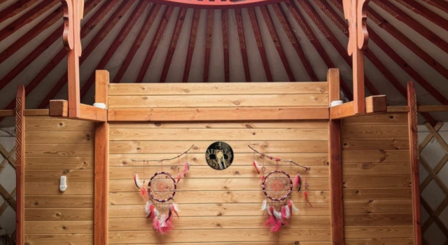 Blagoustroyennaya Yurta Na Olkhone Bungalow, Book Villa Sommerhuse i Irkutsk, Hytte