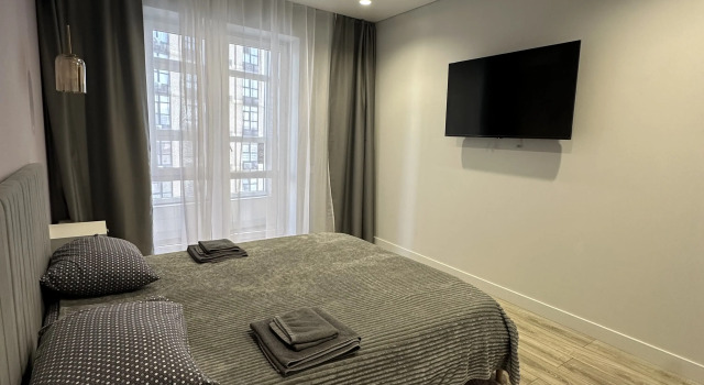 Квартира 2-к. квартира, 75 м², 3 кровати, Забронировать Апартаменты/квартира Отели Ростова-на-Дону с парковкой, рядом с Парк имени Октябрьской революции, Парковка
