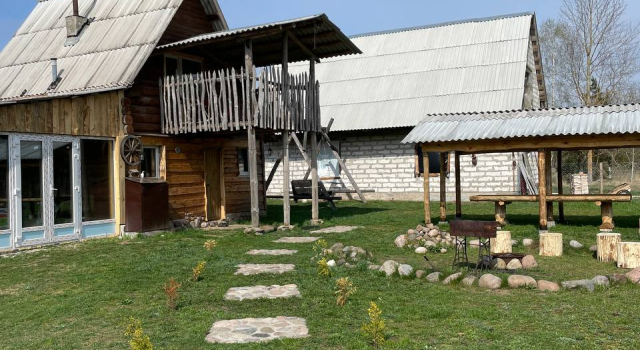 Domik V Derevne Yemelyyaniki Private house, Book Vacation Home Zavozierje Vitebsk Region