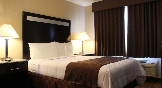 Бутик-Отель Sea Air Inn & Suites - Downtown Morro Bay, Забронировать Бутик-отель Отели Морро-Бэй 3 звезды, рядом с Heron Rookery Nature Preserve, 3*