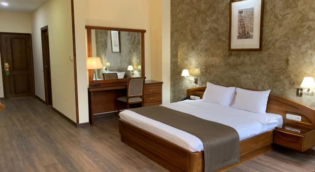 Deluxe Double room with city view Ararat Hotel
