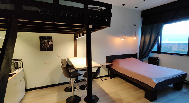 Kvartira-Studiya V Stile Loft Apartment, Buchen Sie Ferienwohnung Elektrostal Oblast Moskau