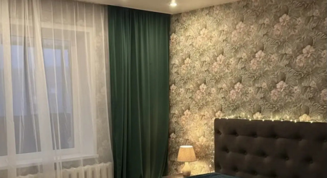 Trekhkomnatnaya Kvartira 1 Mikrorayon 13 Flat, Book Apartment Hotels in Ural with Parking, Parking