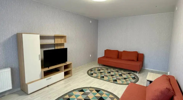 V Tsentre Ishima Prostornaya Flat, Buchen Sie Ferienwohnung Ischim Ishimsky District
