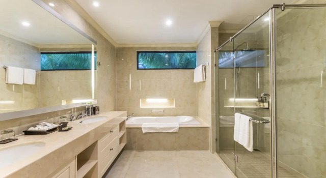 Четырёхместная вилла с 2 комнатами с видом на бассейн Vinpearl Resort & Spa Nha Trang Bay