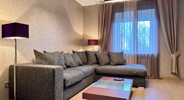 V Poselke Pesochny Flat, Rezervovat Apartmán Hotely v Resort area s parkováním, Parkování