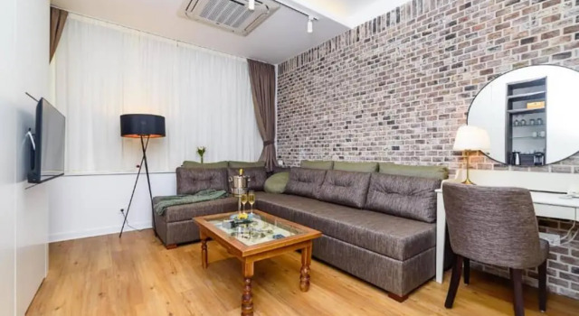 Полулюкс Отель Belgrade Inn