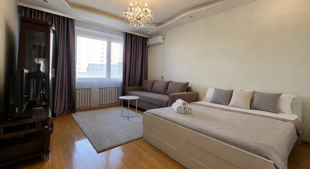 421 Baiterek 3h Komnatnye na 8 Gostey s 2mya Sanuzlami Apartment, Rezerwuj Apartament Astana Kazachstan