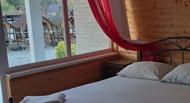 Трёхместный номер Comfort с красивым видом из окна Bambucho Mini-Hotel