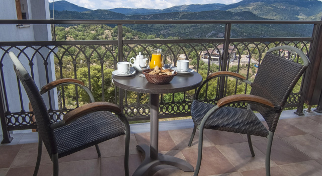 Aiora Guesthouse, Rezerwuj Pensjonat Hotele w Mainalo Ski ze śniadaniem, Śniadanie