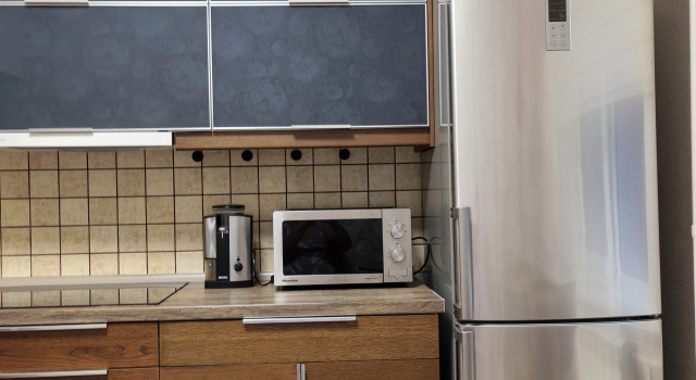 Komfortnaya V Koltsovo Flat, Prenota Appartamento Hotel a Novosibirsk Region con parcheggio, Parcheggio