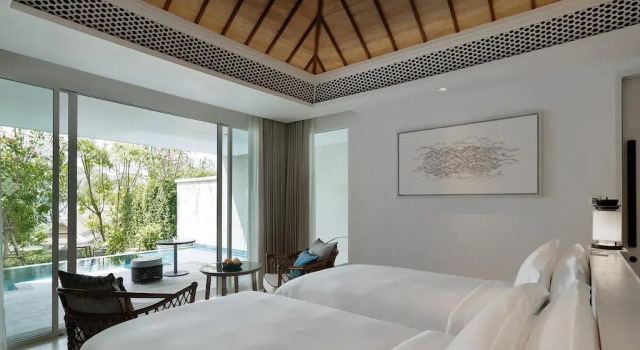 Двухместный Люкс с бассейном Deluxe Garden с балконом Отель Banyan Tree Krabi