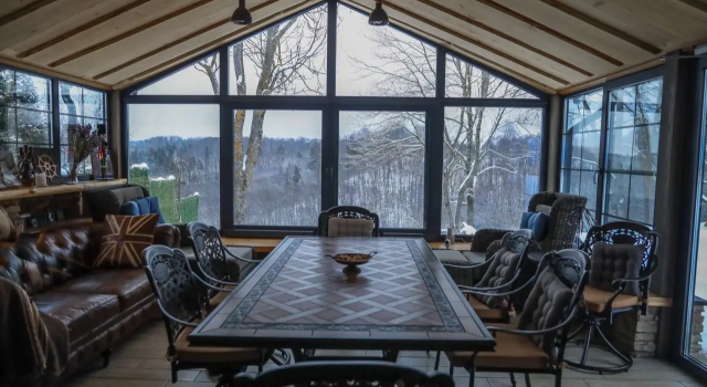 Uyutny S Kaminom V Mitkovitsakh Private house, Prenota Casa vacanze Hotel a Pskov Region con parcheggio, Parcheggio