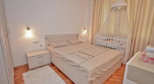 Alex Apartments