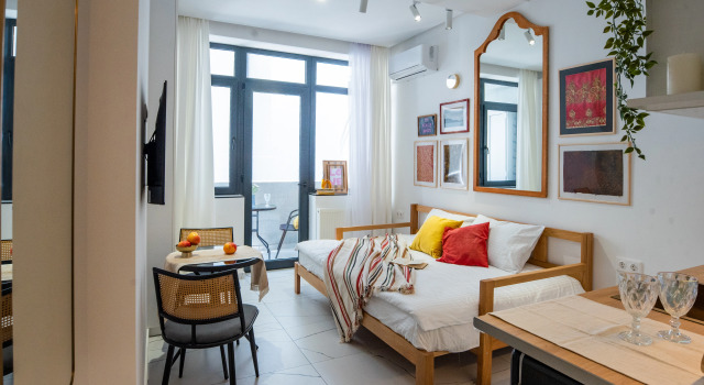Студия с балконом и с видом на внутренний двор Мини-отель HB Apartments Chitadze