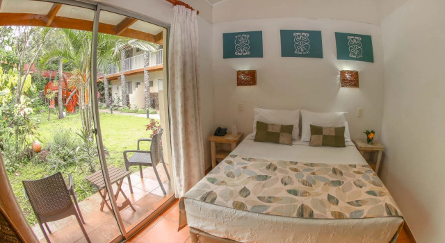 Двухместный номер Standard с балконом Отель Easter Island Eco Lodge