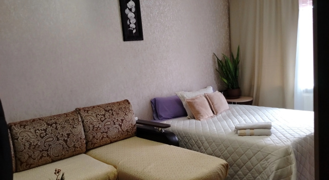 Na Leningradskom 4A Flat, Đặt Căn hộ Khách sạn ở Ural có chỗ đỗ xe, Bãi đậu xe