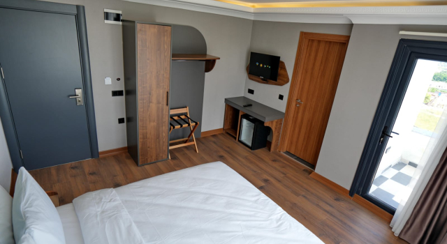 Двухместный номер Deluxe Shelton Airport Hotel