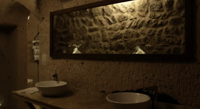 Номер Standard с красивым видом из окна Helike Cave Suites