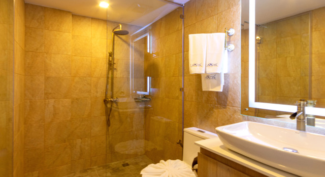 Двухместный номер Superior с видом на море Vannee Golden Sands Beachfront Resort