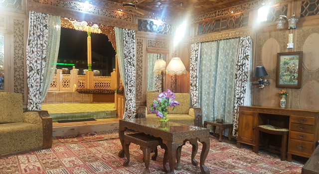 Отель Royal Houseboat