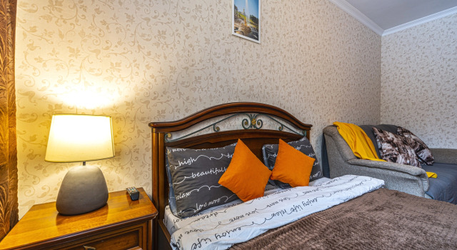 2-kh Komnatnaya Na Bulvare Serebristom Flat, Rezervovat Apartmán Hotely v Petrohrad s parkováním, Parkování