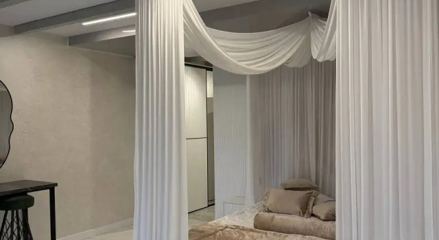 Люкс Premium с балконом и с видом на озеро Отель Proliv.hotel