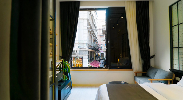 Superior Big Window Studio with Istiklal Street view Magnova Studios Hotel