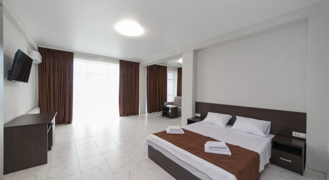 Suite doppia con balcone e con vista Parnas guest house