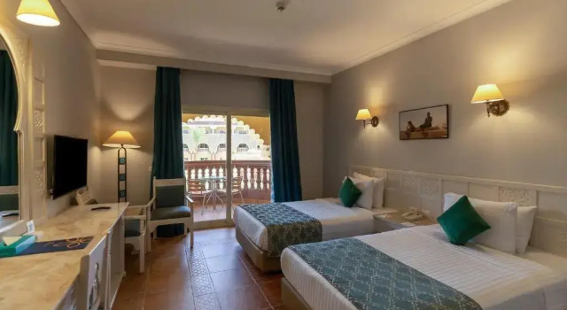 Номер Standard с частичным видом на море Sunrise Mamlouk Palace Resort