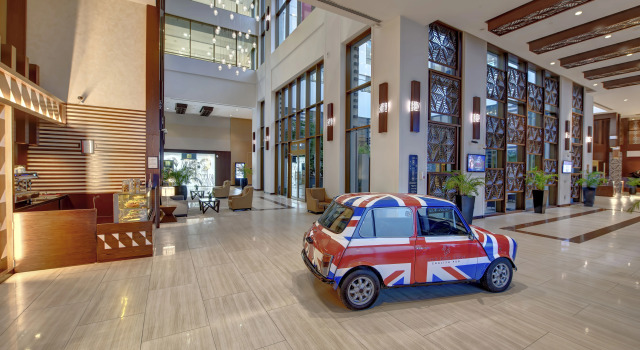 Metropolitan Hotel Dubai, Забронировать Отель Дубай Эмират Дубай, рядом с Эквити