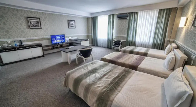 Трёхместный полулюкс с балконом и с красивым видом из окна Hotel Orto Asia