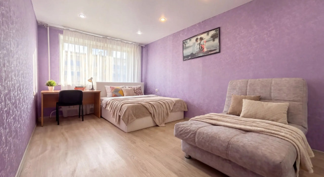 Trekh Komnatnaya Kvartira V Tsentre Goroda Flat, Prenota Appartamento Hotel a Tatarstan con parcheggio, Parcheggio