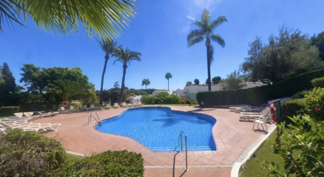 Вилла Townhouse in Marbella near Puerto Banus-Heated pool, Забронировать Вилла Марбелья Коста-дель-Соль