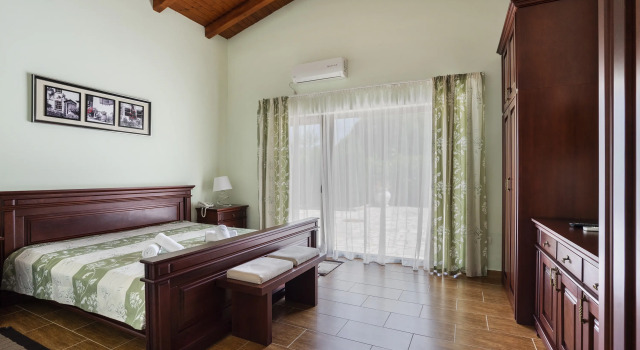 Номер Comfort Yugoslavia Mini-Hotel