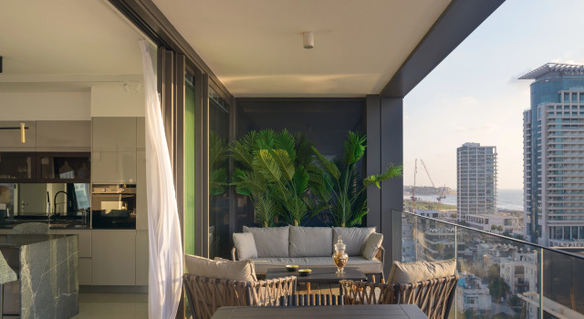 Апартаменты Апартаменты Luxury with Terrace & Sea View by FeelHome