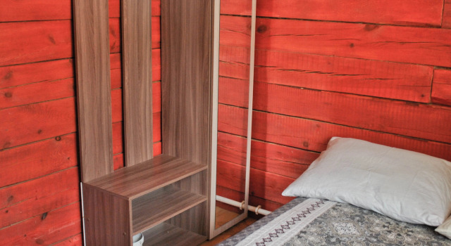 Family House  Guest House, Prenota Affittacamere Hotel economici a Irkutsk Region
