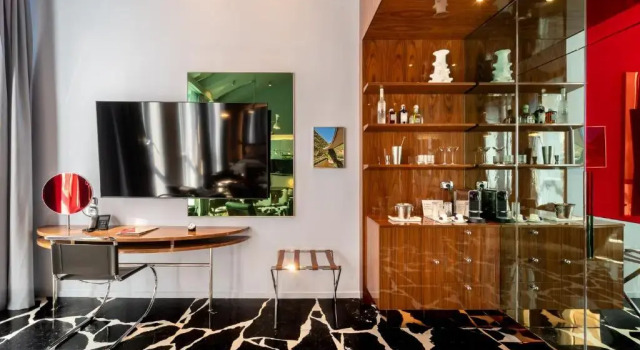 Трёхместный люкс Penthouse с балконом Отель Calimala Milano